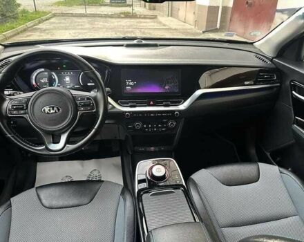 Киа Niro 2020 в Одессе на Automoto.ua Черный Киа Niro, объемом двигателя 0 л и пробегом 82 тыс. км за 18000 $, фото 9 на Automoto.ua