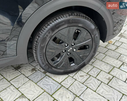 Чорний Кіа Niro, об'ємом двигуна 0 л та пробігом 109 тис. км за 17499 $, фото 47 на Automoto.ua
