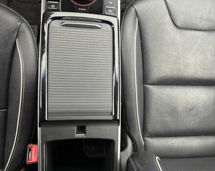 Чорний Кіа Niro, об'ємом двигуна 0 л та пробігом 172 тис. км за 19000 $, фото 6 на Automoto.ua