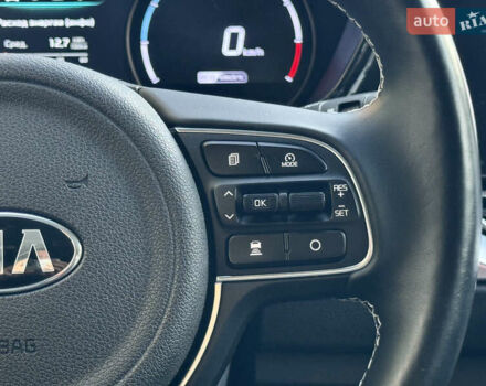 Черный Киа Niro, объемом двигателя 0 л и пробегом 50 тыс. км за 23499 $, фото 51 на Automoto.ua