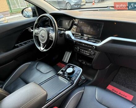 Черный Киа Niro, объемом двигателя 0 л и пробегом 105 тыс. км за 20500 $, фото 67 на Automoto.ua