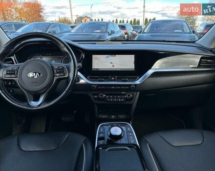 Киа Niro 2020 в Львове на Automoto.ua Черный Киа Niro, объемом двигателя 0 л и пробегом 68 тыс. км за 23200 $, фото 77 на Automoto.ua