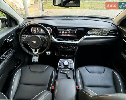 Черный Киа Niro, объемом двигателя 0 л и пробегом 50 тыс. км за 23499 $, фото 72 на Automoto.ua