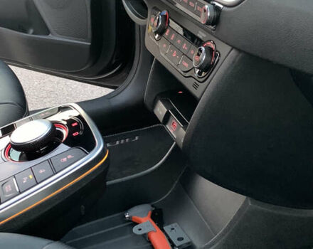 Черный Киа Niro, объемом двигателя 0 л и пробегом 110 тыс. км за 19250 $, фото 34 на Automoto.ua
