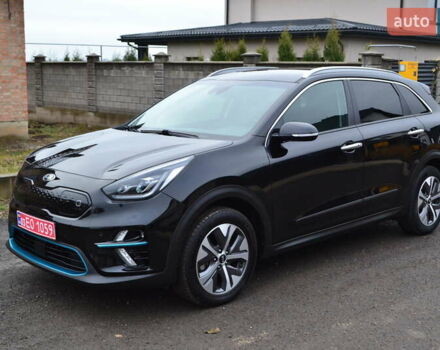 Чорний Кіа Niro, об'ємом двигуна 0 л та пробігом 169 тис. км за 18450 $, фото 1 на Automoto.ua