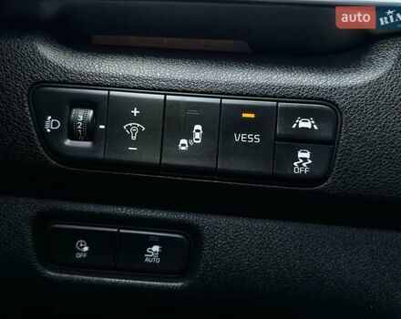 Черный Киа Niro, объемом двигателя 0 л и пробегом 80 тыс. км за 23400 $, фото 30 на Automoto.ua