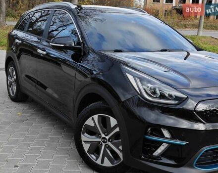 Чорний Кіа Niro, об'ємом двигуна 0 л та пробігом 115 тис. км за 20700 $, фото 8 на Automoto.ua