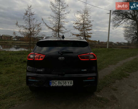 Чорний Кіа Niro, об'ємом двигуна 0 л та пробігом 139 тис. км за 16600 $, фото 1 на Automoto.ua