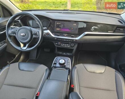 Чорний Кіа Niro, об'ємом двигуна 0 л та пробігом 46 тис. км за 17000 $, фото 42 на Automoto.ua