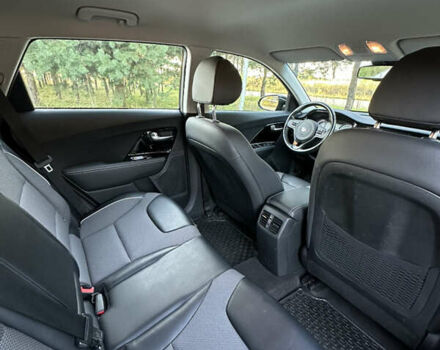 Черный Киа Niro, объемом двигателя 0 л и пробегом 112 тыс. км за 18750 $, фото 36 на Automoto.ua