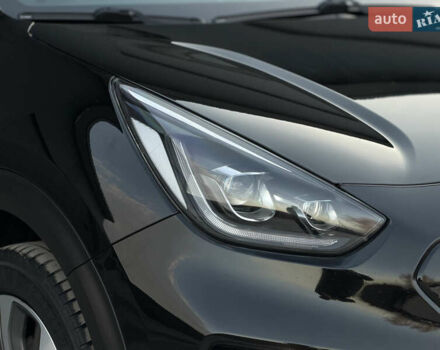Черный Киа Niro, объемом двигателя 0 л и пробегом 142 тыс. км за 18900 $, фото 6 на Automoto.ua
