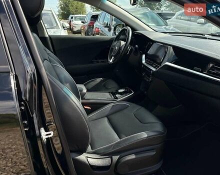 Черный Киа Niro, объемом двигателя 0 л и пробегом 80 тыс. км за 23400 $, фото 75 на Automoto.ua