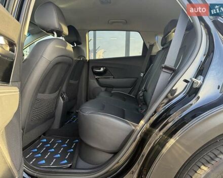 Черный Киа Niro, объемом двигателя 0 л и пробегом 105 тыс. км за 19900 $, фото 18 на Automoto.ua