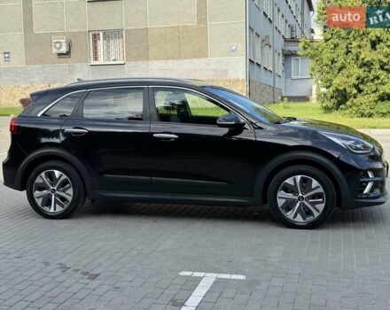 Черный Киа Niro, объемом двигателя 0 л и пробегом 98 тыс. км за 20999 $, фото 10 на Automoto.ua