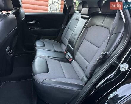 Черный Киа Niro, объемом двигателя 0 л и пробегом 115 тыс. км за 18700 $, фото 16 на Automoto.ua