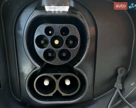 Чорний Кіа Niro, об'ємом двигуна 0 л та пробігом 68 тис. км за 24200 $, фото 31 на Automoto.ua