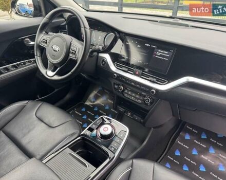 Черный Киа Niro, объемом двигателя 0 л и пробегом 113 тыс. км за 21900 $, фото 39 на Automoto.ua