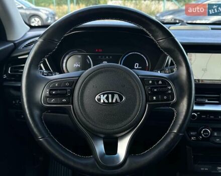 Черный Киа Niro, объемом двигателя 0 л и пробегом 80 тыс. км за 23400 $, фото 32 на Automoto.ua