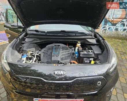 Киа Niro 2020 в Луцке на Automoto.ua Черный Киа Niro, объемом двигателя 0 л и пробегом 98 тыс. км за 20500 $, фото 56 на Automoto.ua