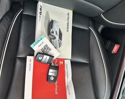 Чорний Кіа Niro, об'ємом двигуна 0 л та пробігом 104 тис. км за 20923 $, фото 25 на Automoto.ua