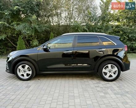 Черный Киа Niro, объемом двигателя 0 л и пробегом 128 тыс. км за 16800 $, фото 4 на Automoto.ua