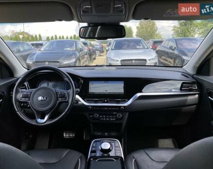 Киа Niro 2020 в Львове на Automoto.ua Черный Киа Niro, объемом двигателя 0 л и пробегом 70 тыс. км за 22500 $, фото 35 на Automoto.ua