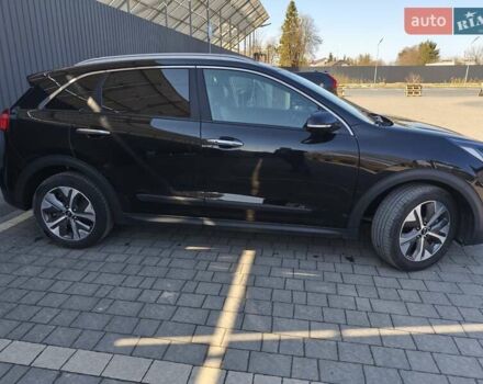 Чорний Кіа Niro, об'ємом двигуна 0 л та пробігом 46 тис. км за 17000 $, фото 23 на Automoto.ua