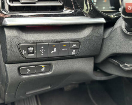 Чорний Кіа Niro, об'ємом двигуна 0 л та пробігом 110 тис. км за 19500 $, фото 53 на Automoto.ua