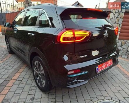 Чорний Кіа Niro, об'ємом двигуна 0 л та пробігом 126 тис. км за 19500 $, фото 13 на Automoto.ua