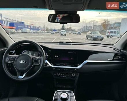 Черный Киа Niro, объемом двигателя 0 л и пробегом 128 тыс. км за 18990 $, фото 15 на Automoto.ua
