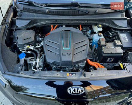 Киа Niro 2020 в Самборе на Automoto.ua Черный Киа Niro, объемом двигателя 0 л и пробегом 78 тыс. км за 21499 $, фото 100 на Automoto.ua