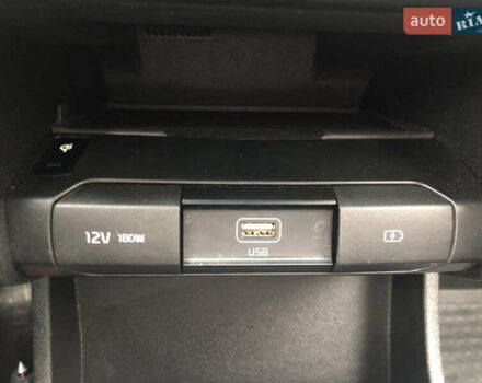 Киа Niro 2020 в Киеве на Automoto.ua Черный Киа Niro, объемом двигателя 0 л и пробегом 67 тыс. км за 21999 $, фото 43 на Automoto.ua