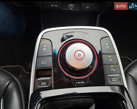 Черный Киа Niro, объемом двигателя 0 л и пробегом 128 тыс. км за 19463 $, фото 10 на Automoto.ua