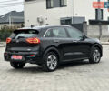 Чорний Кіа Niro, об'ємом двигуна 0 л та пробігом 130 тис. км за 18300 $, фото 8 на Automoto.ua