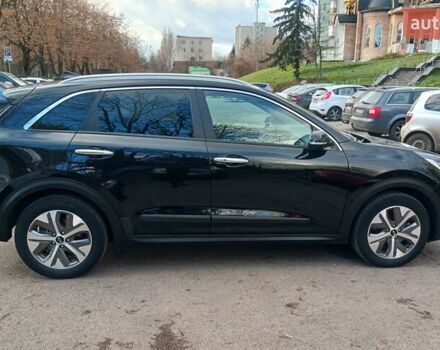 Черный Киа Niro, объемом двигателя 0 л и пробегом 125 тыс. км за 19300 $, фото 3 на Automoto.ua