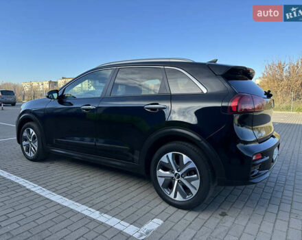 Чорний Кіа Niro, об'ємом двигуна 0 л та пробігом 144 тис. км за 19500 $, фото 21 на Automoto.ua