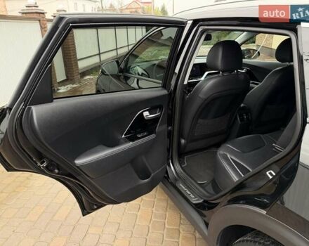 Чорний Кіа Niro, об'ємом двигуна 0 л та пробігом 89 тис. км за 20799 $, фото 60 на Automoto.ua