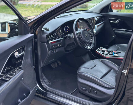 Черный Киа Niro, объемом двигателя 0 л и пробегом 135 тыс. км за 18650 $, фото 10 на Automoto.ua