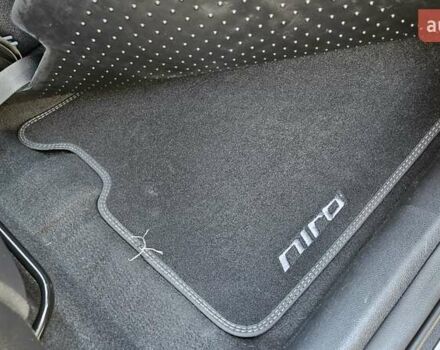 Киа Niro 2020 в Радомышле на Automoto.ua Черный Киа Niro, объемом двигателя 0 л и пробегом 139 тыс. км за 19600 $, фото 22 на Automoto.ua