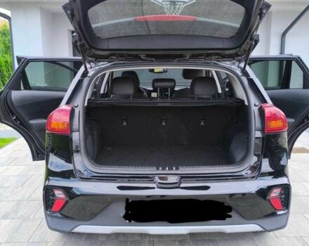 Киа Niro 2020 в Киеве на Automoto.ua Черный Киа Niro, объемом двигателя 1.6 л и пробегом 83 тыс. км за 12800 $, фото 7 на Automoto.ua