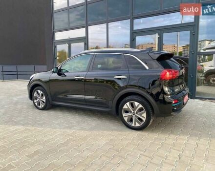 Черный Киа Niro, объемом двигателя 0 л и пробегом 142 тыс. км за 18900 $, фото 33 на Automoto.ua