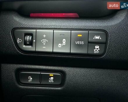 Чорний Кіа Niro, об'ємом двигуна 0 л та пробігом 68 тис. км за 24200 $, фото 42 на Automoto.ua