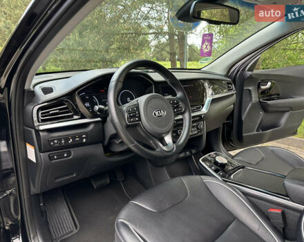 Киа Niro 2020 в Дрогобыче на Automoto.ua Черный Киа Niro, объемом двигателя 0 л и пробегом 46 тыс. км за 19750 $, фото 39 на Automoto.ua
