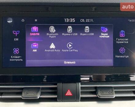 Чорний Кіа Niro, об'ємом двигуна 0 л та пробігом 70 тис. км за 22350 $, фото 38 на Automoto.ua