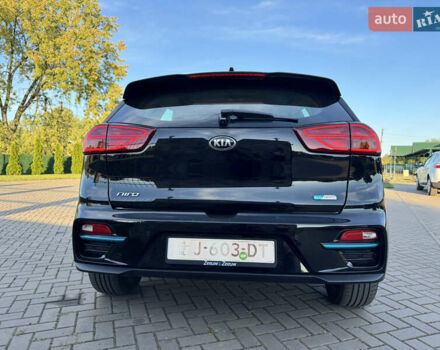 Чорний Кіа Niro, об'ємом двигуна 0 л та пробігом 91 тис. км за 18800 $, фото 6 на Automoto.ua