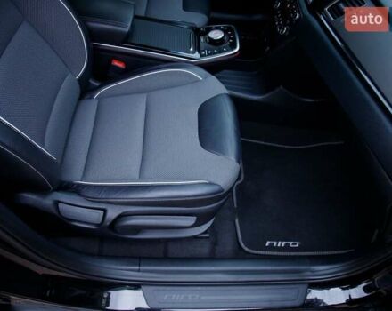 Киа Niro 2020 в Бердичеве на Automoto.ua Черный Киа Niro, объемом двигателя 0 л и пробегом 152 тыс. км за 16450 $, фото 64 на Automoto.ua