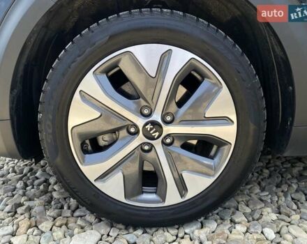 Черный Киа Niro, объемом двигателя 0 л и пробегом 115 тыс. км за 21300 $, фото 21 на Automoto.ua