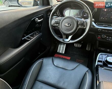 Черный Киа Niro, объемом двигателя 0 л и пробегом 105 тыс. км за 20500 $, фото 90 на Automoto.ua