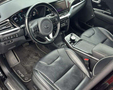 Чорний Кіа Niro, об'ємом двигуна 0 л та пробігом 81 тис. км за 19999 $, фото 5 на Automoto.ua