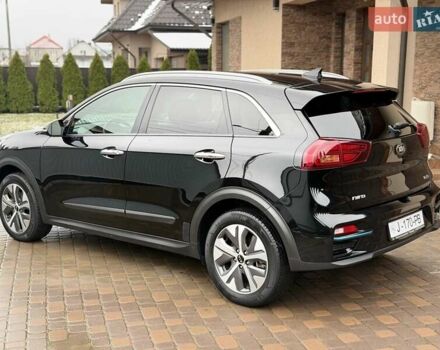 Чорний Кіа Niro, об'ємом двигуна 0 л та пробігом 89 тис. км за 20799 $, фото 10 на Automoto.ua